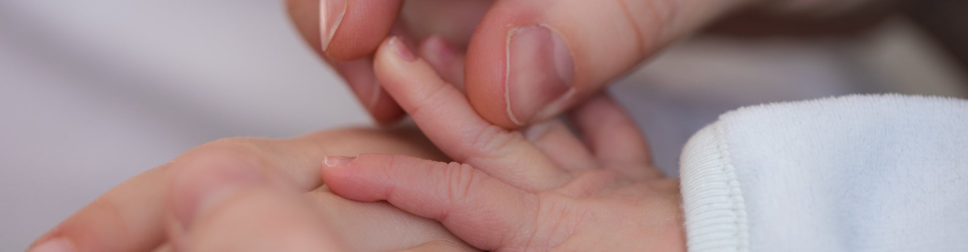 Comment couper les ongles de bébé ?