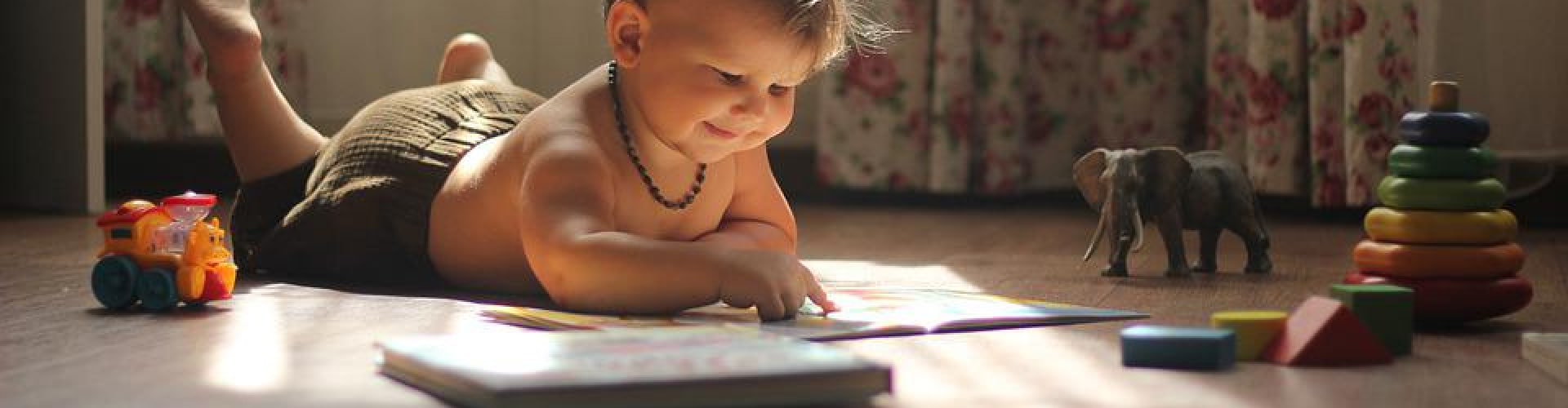 Top 3] Meilleurs livres de comptines pour bébé : éveil musical